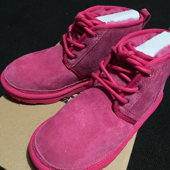 Uggs - Picture 3 of 3